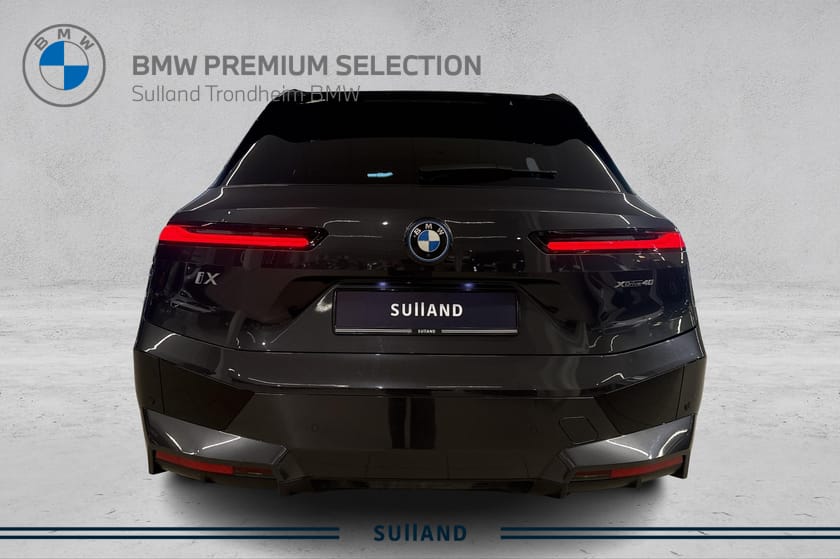 Bilde 4 av BMW iX xDrive40 xDrive40/Harman/panoramatak/Krok/BSI