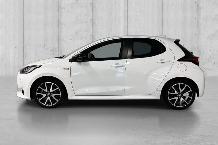 Bilde 4 av Toyota Yaris Hybrid | STYLE | 1 EIER | PANO | KAMERA | SPORTSSETER | ACC |