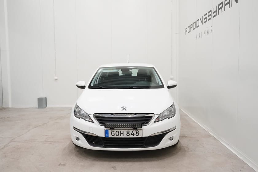 Bild 4 av Peugeot 308 SW 1.2 130HK Aut PDC Nybesiktad Årsskatt 426kr