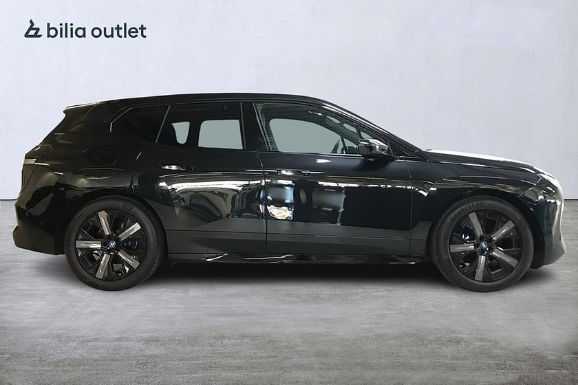 Bild 5 av BMW iX xDrive40 Sport 326hk Pano Navi Drag H/K Laser 360°
