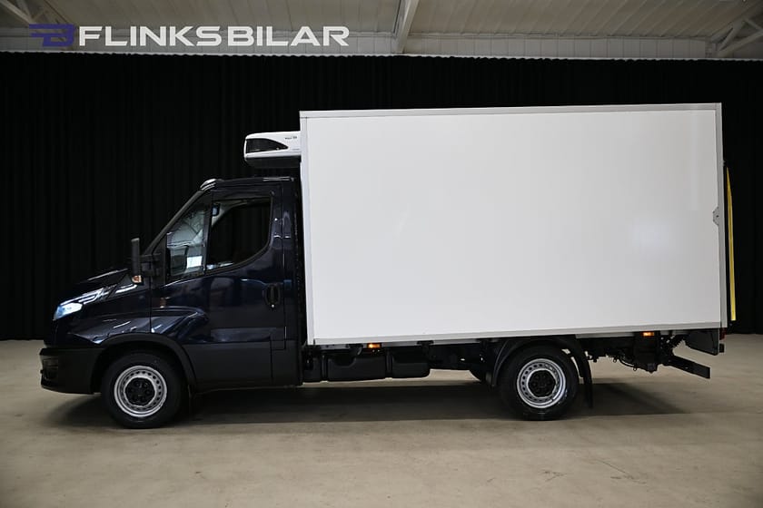 Bild 4 av Iveco Daily 35-140 Chassi Cab Automat 136HK Automat|Kylbil|Volymskåp|BG-Lyft|Nattkyla