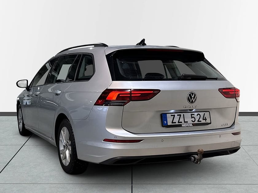 Bild 5 av Volkswagen Golf Sportscombi 1.5 eTSI Drag Pvärm Kamera GPS SoV