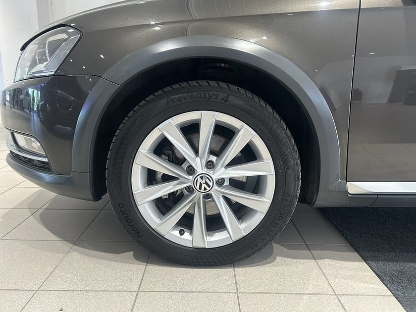 Bild 4 av Volkswagen Passat Alltrack 177hk 4M Drag|Värmare|B-kamera