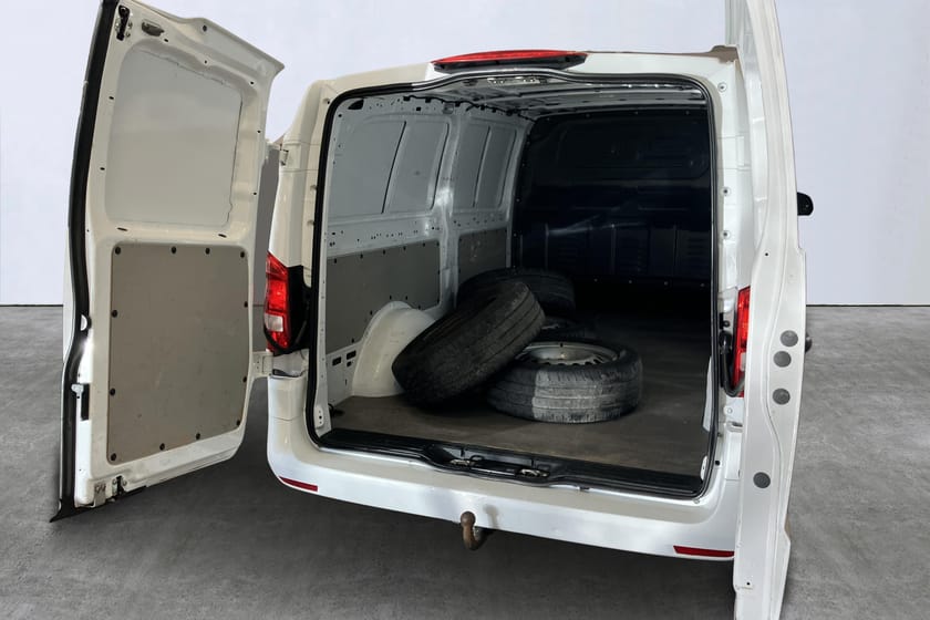 Bild 5 av Mercedes-Benz Vito 116 CDI 4MATIC 2.8t S-Vhjul/Drag/Dieselvärmare/