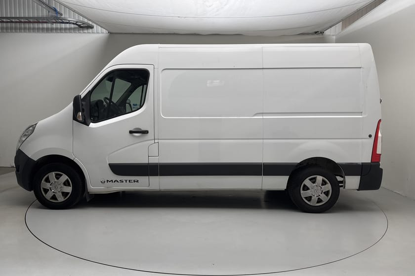 Bild 2 av Renault Master 2.3 dCi 2WD (170hk) L2H2 Verkstadsinredning