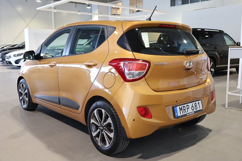Bild 4 av Hyundai i10 1.2 Premium AUT PDC AC Blåtand Rattvärme