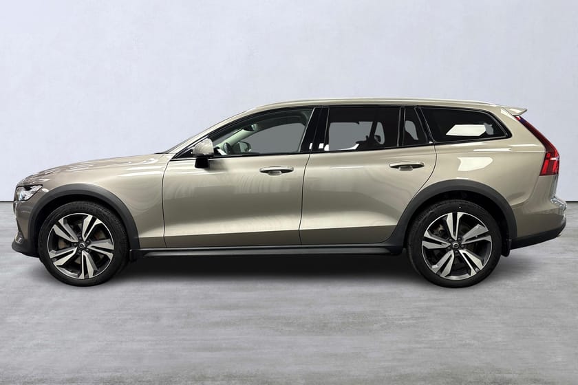 Bild 2 av Volvo V60 Cross Country B4 AWD Diesel Adv SE