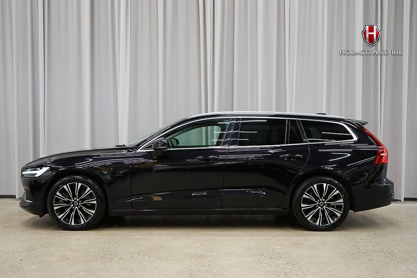 Bild 1 av Volvo V60 Recharge T6 AWD Core Drag P-värme Kamera Carplay MOMS