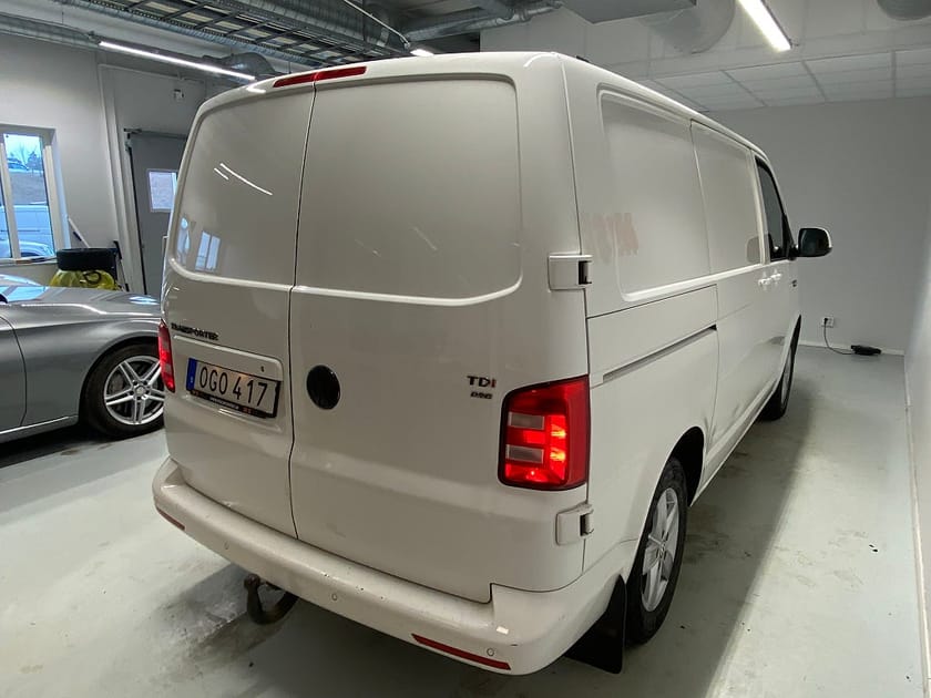 Bild 4 av Volkswagen Transporter T30 2.0TDI BMT Euro6 Drag P-värm Leasbar Nyservad Nybes