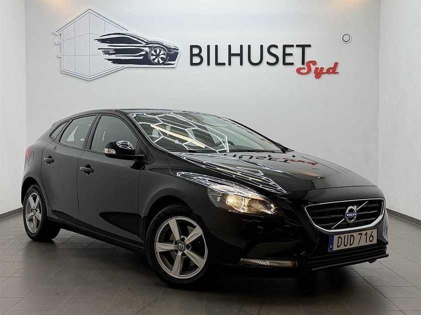 Bild 1 av Volvo V40 T2 120hk Kinetic Värmare/2 Brukare/Nyservad