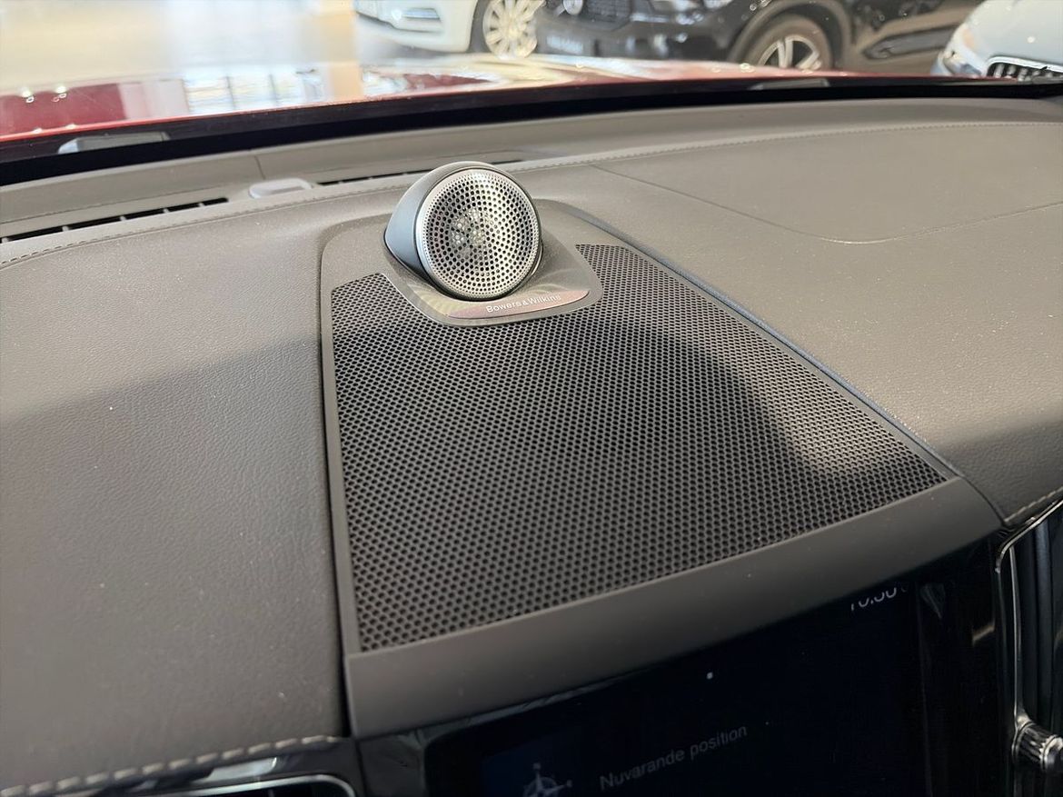 Volvo XC60 2020 - miniatyr 16