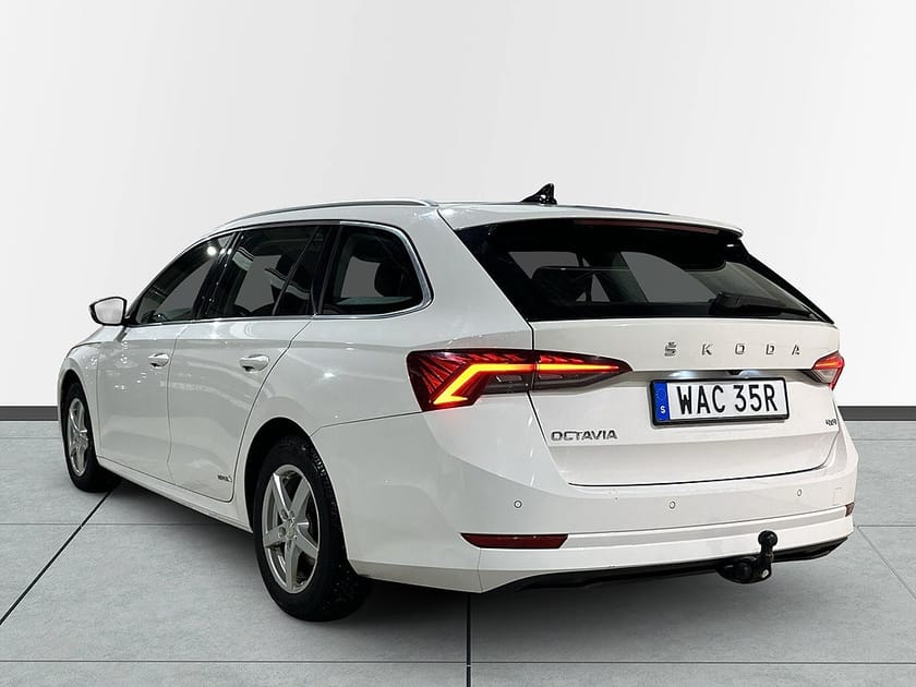 Bild 5 av Škoda Octavia Kombi Skoda 2.0 TDI AWD Ambition Drag Pvärm Kamera S/V-hjul