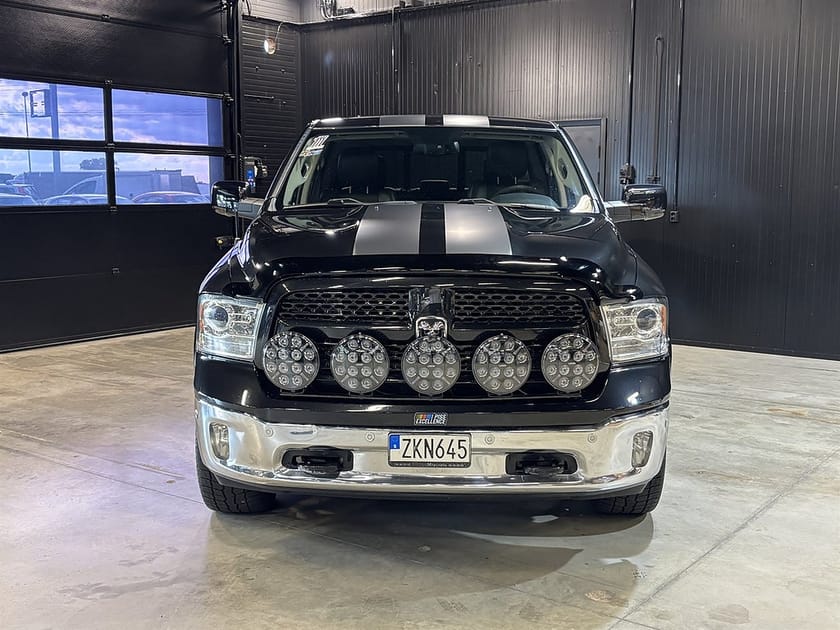 Bild 2 av RAM 1500 Crew Cab Dodge 5.7 V8 HEMI 4x4 (395hk) MOMS
