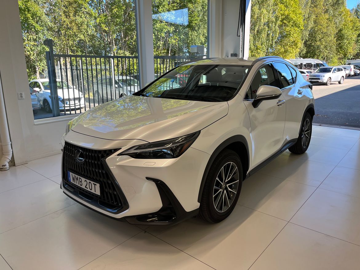 Lexus NX 350h E-CVT, 242hk, 2024