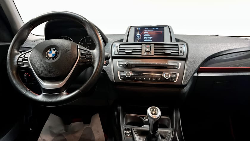 Bild 4 av BMW 118d D Sportline P-Sensor Farthållare Blåtand 143hk