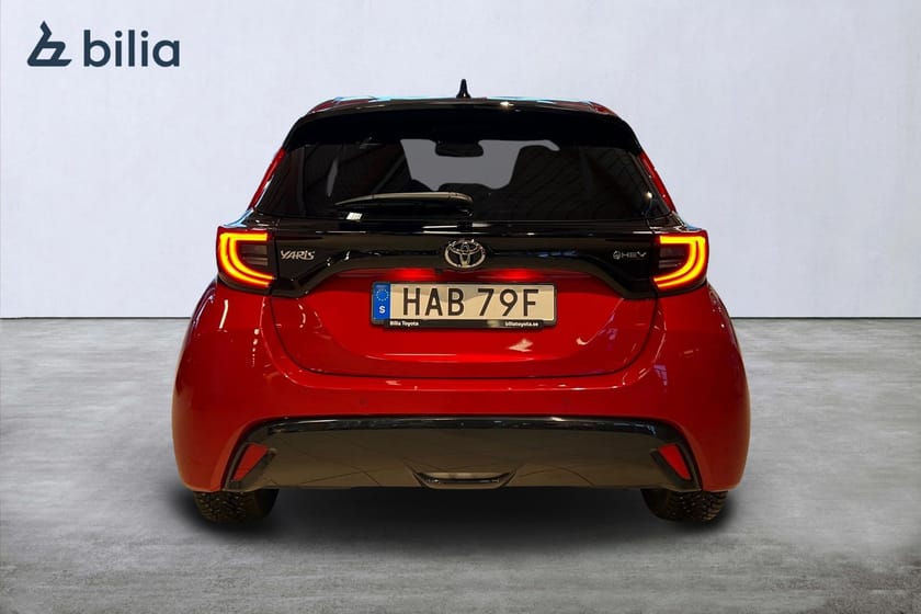 Bild 4 av Toyota Yaris Hybrid 130 1,5 5D - STYLE / VINTERHJUL