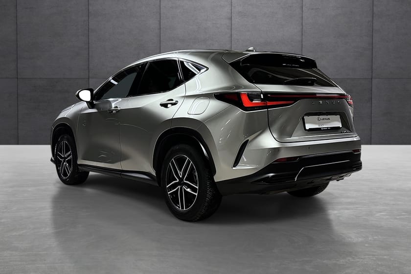 Bilde 3 av Lexus NX 450h+ 4WD Executive Tech