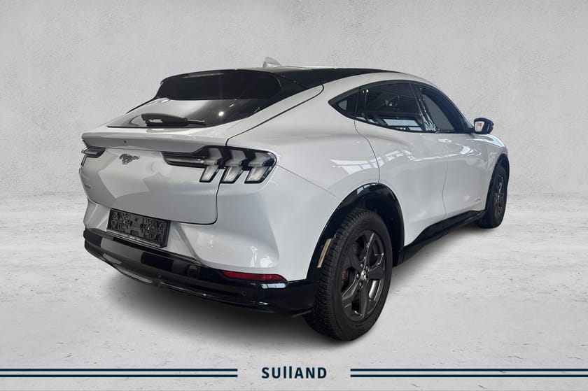 Bilde 5 av Ford Mustang Mach-E Standard Range AWD range, piggdekk