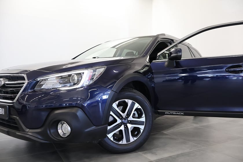 Bild 2 av Subaru Outback 2.5 4WD Active V-Hjul M-Värm B-Kamera 175hk