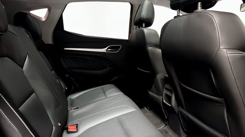 Bild 5 av MG 5 Standard Range Luxury 360° Kamera Skinn Elstol Keyless Värmare 50 kWh