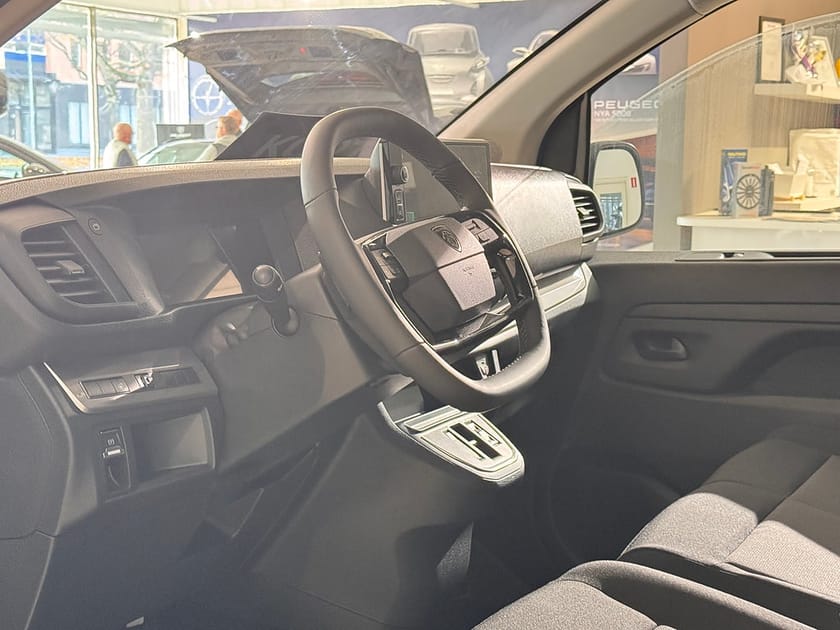 Bild 4 av Peugeot e-Expert L3 75kWh NYA MODELLEN OMG LEV