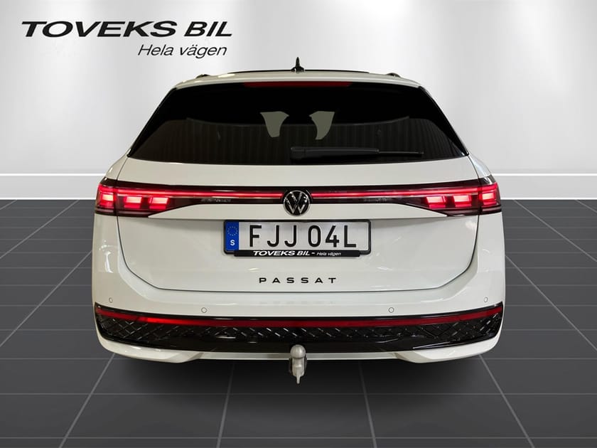 Bild 4 av Volkswagen Passat Variant eHybrid 1.5 TSI 272Hk/R Line Black Style/