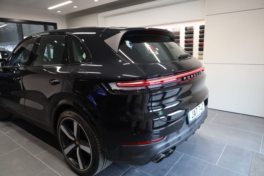 Bild 5 av Porsche Cayenne S E-Hybrid / 519 HK / Panoramatak