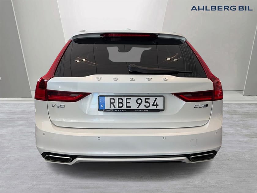 Bild 4 av Volvo V90 D5 AWD R-Design. Backkamera, Drag, Panoramaglastak, Navi, Tonade rutor, Adaptiv farthållare