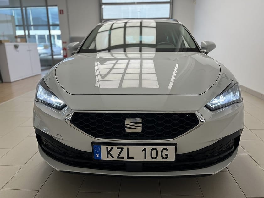 Bild 2 av SEAT Leon Sportstourer 1.5 eTSI 150HK|Drag|P-värm|B-kamera
