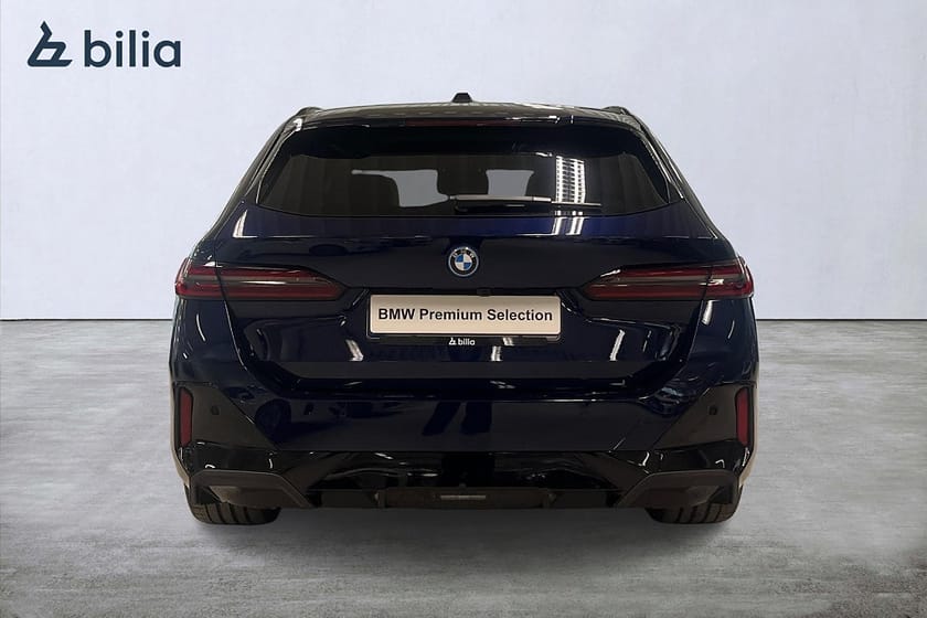 Bild 4 av BMW 550e xDrive Touring 550 M-Sport Pro | DEMOBIL | Drag | Head-up