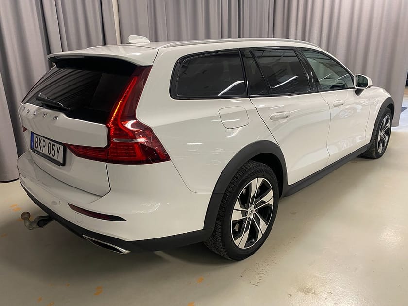 Bild 5 av Volvo V60 Cross Country B4 AWD Geartronic Momentum. Navi