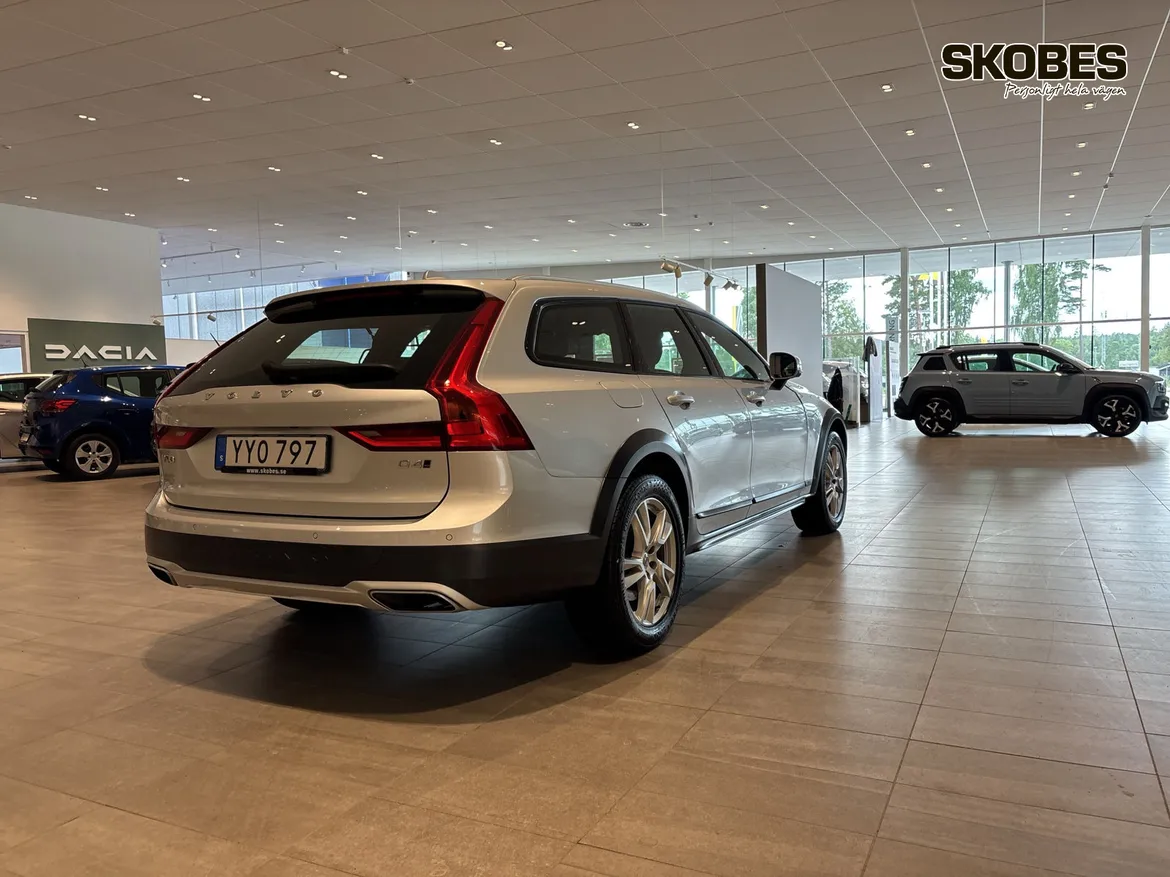Volvo V90 Cross Country
