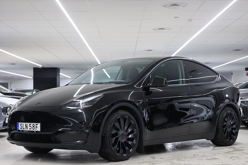 Bild 3 av Tesla Model Y Performance Dual Motor AWD 534hk Drag AP Pano