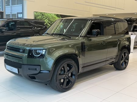 Land Rover Defender P300e PHEV 110 X-Dynamic SE