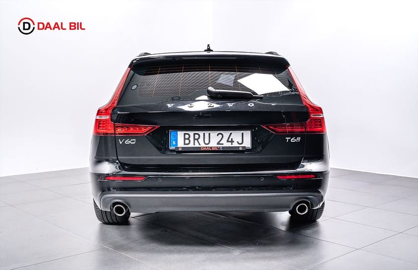 Bild 5 av Volvo V60 RECHARGE T6 AWD 340HK MOMENTUM P-SENS HIGH PERF