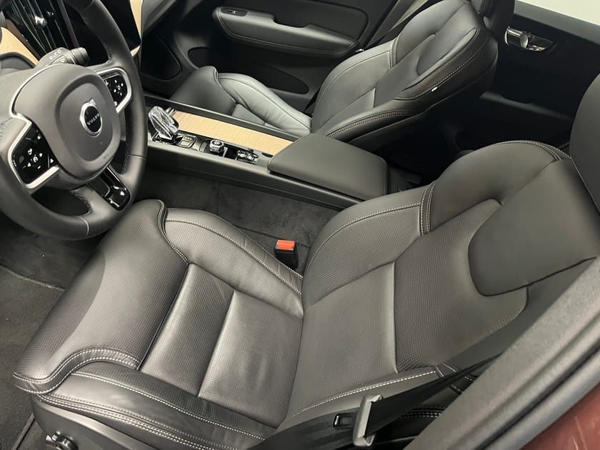 Bild 4 av Volvo XC60 T6 Plus Dark Nordic Edition