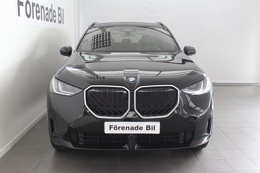 Bild 2 av BMW X3 30e xDrive 4,95 ränta M Sport H/K Drag Rattvärme