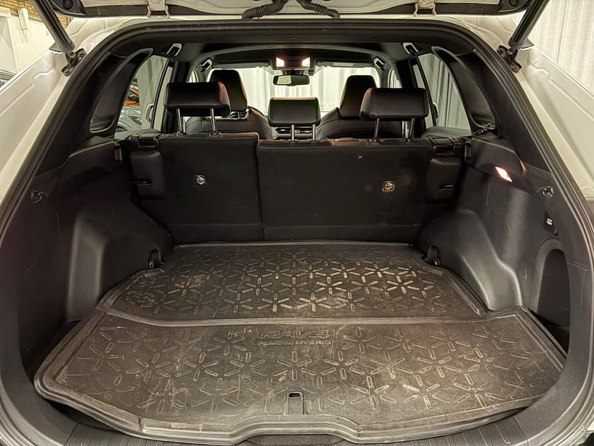Bild 4 av Toyota RAV4 Plug-in Hybrid E-CVT X EDITION Dragkrok Vinterhjul