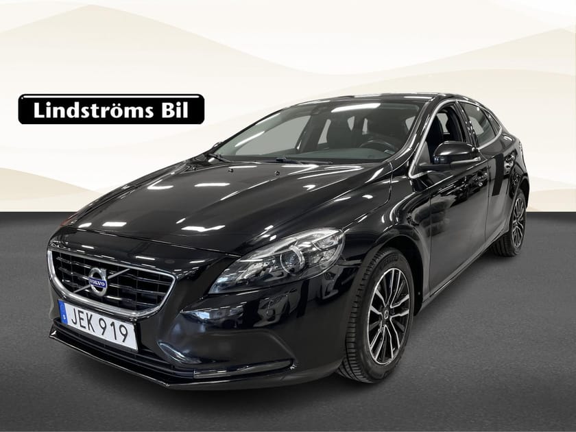 Bild 1 av Volvo V40 Momentum D2 120hk S&V-Hjul