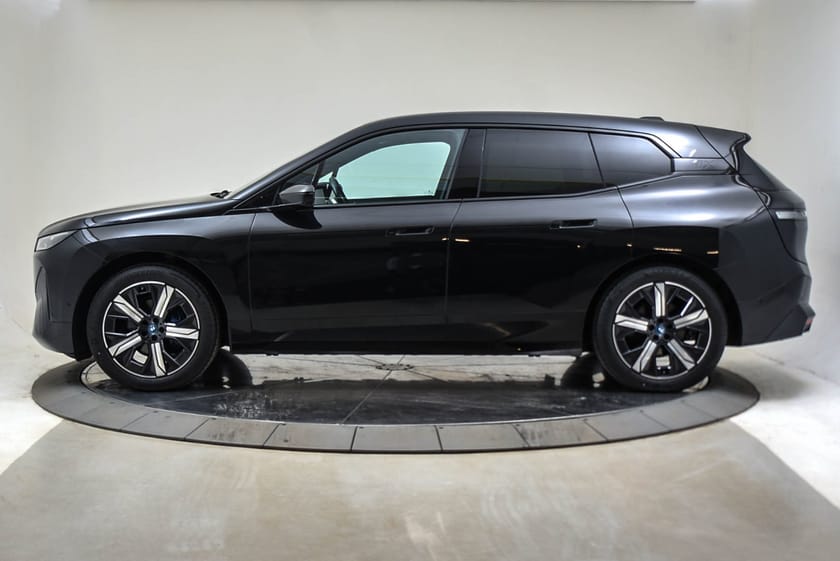 Bilde 2 av BMW iX xDrive40 Charged Plus