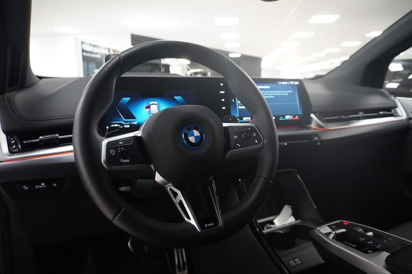 Bild 2 av BMW 230e xDrive Active Tourer M Sport Innovation Comfo