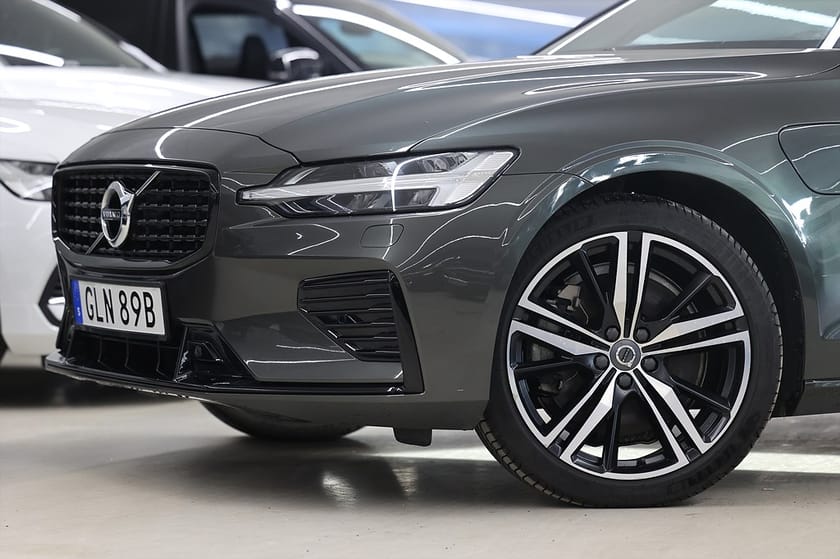 Bild 4 av Volvo S60 Recharge T8 AWD 456hk R-Design H/K Drag