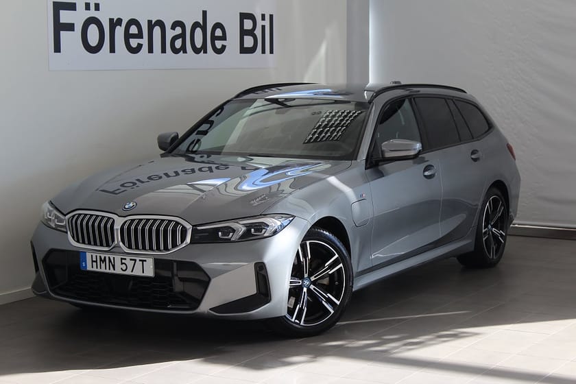 Bild 1 av BMW 330e xDrive Touring 4,95 ränta M Sport HiFi PDC Rattvärme