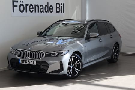 BMW 330e xDrive Touring