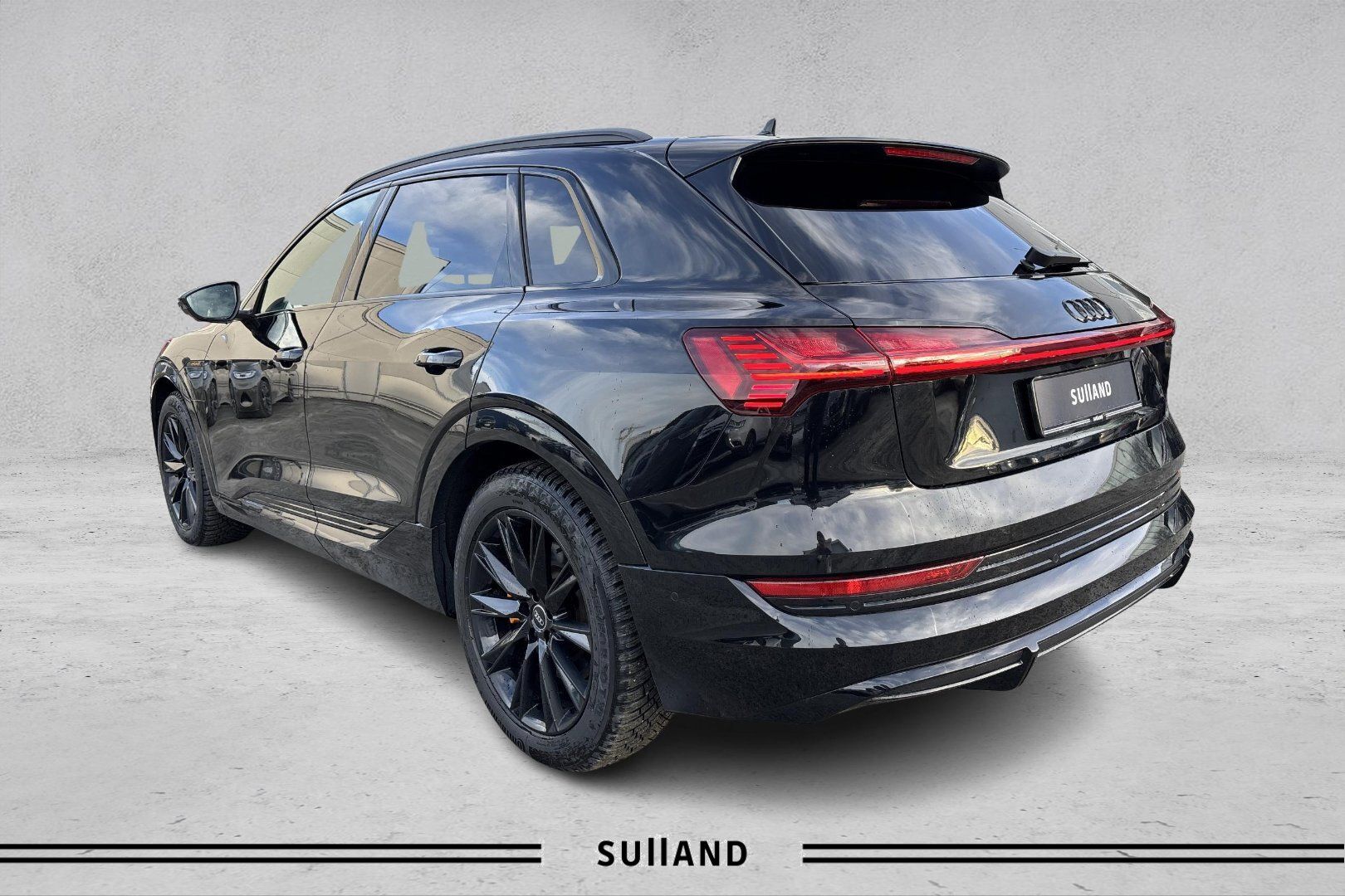 Thumnail bilde 2 av Audi e-tron 55 quattro