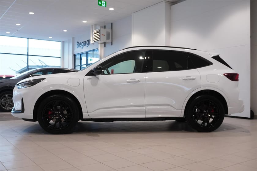 Bild 3 av Ford Kuga Plug-In Hybrid ST-Line X 2.5 FWD 243hk Black Edition CVT
