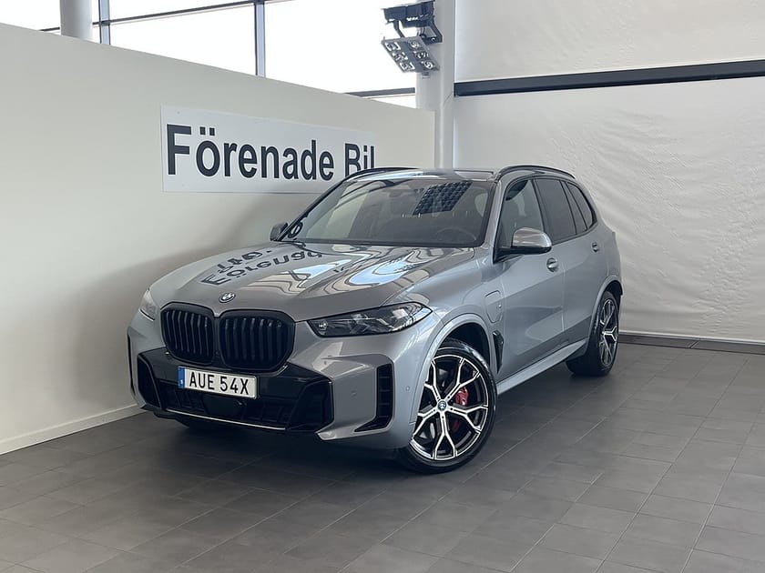Bild 1 av BMW X5 xDrive50e M Sport Pro H/K Drag KomfortStol ComfortAcces