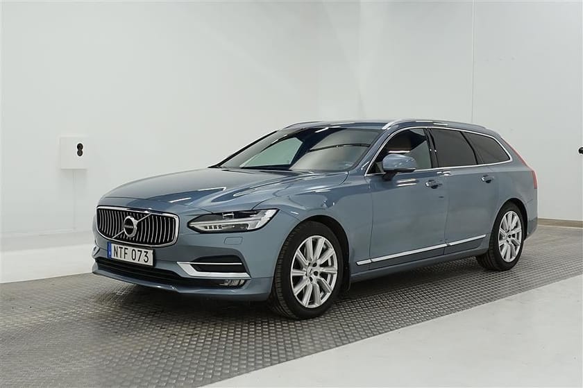 Bild 4 av Volvo V90 D4 190hk Inscription Navi Skinn D-Värm HuD Drag