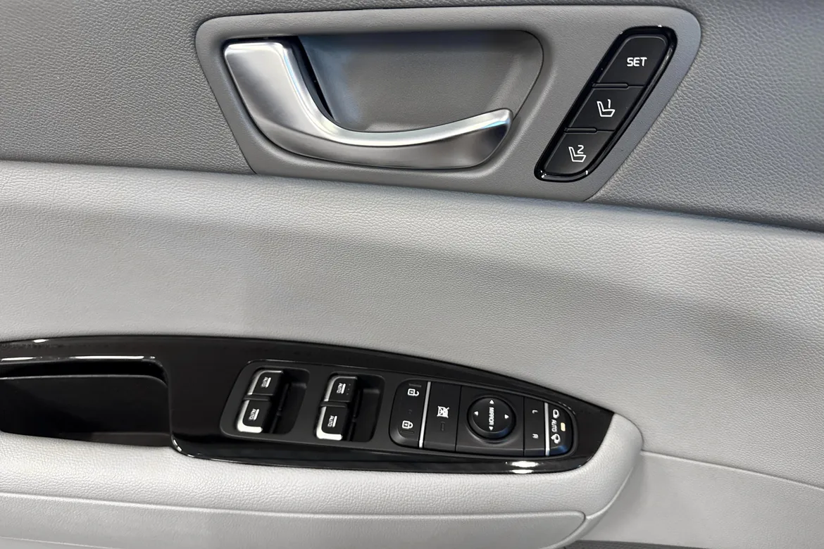 picture of a car