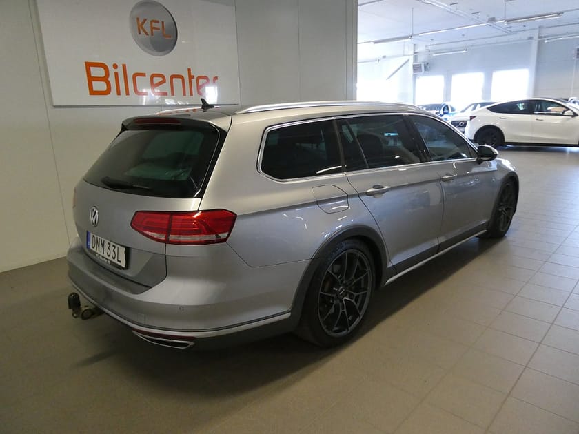 Bild 3 av Volkswagen Passat Alltrack 2.0 TDI 4M Cockpit-Drag-Värmare-Skinn-HUD-SoV